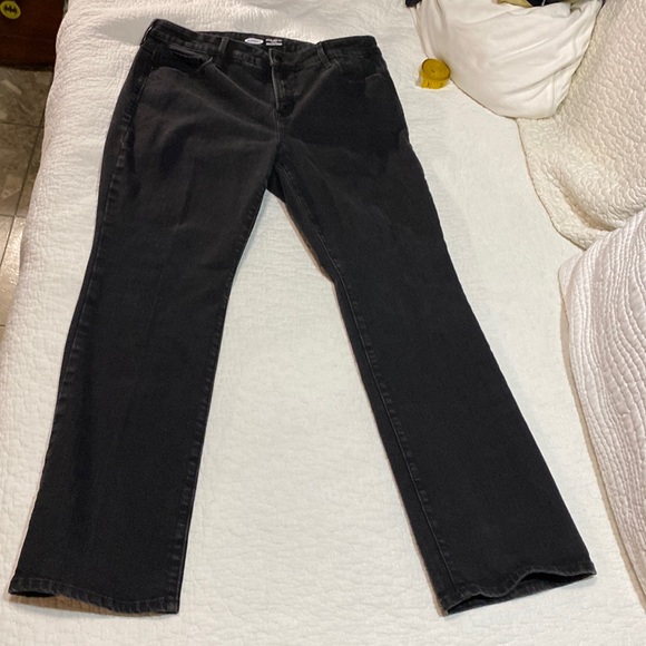 2👖$13 Old Navy High Rise Bootcut Jean’s Size 14P